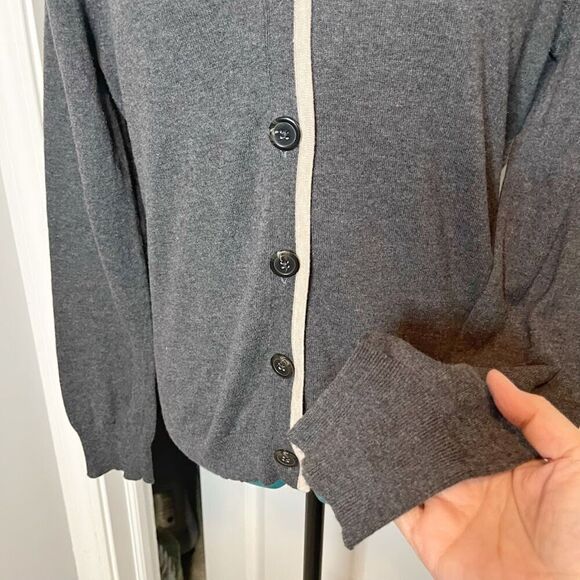 GAP Outlet Button Down Cardigan V Neck Lightweight Knit Preppy Sweater - Picture 8 of 10